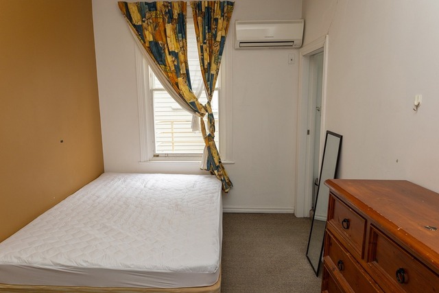 Room 10/8 Pitt Street